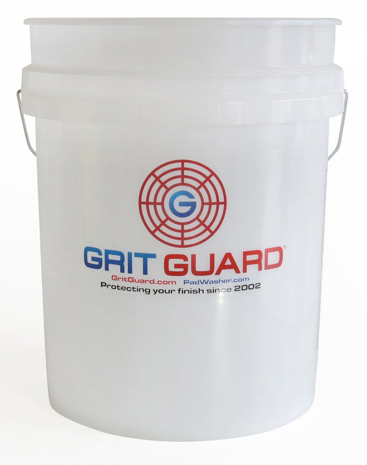 White 5 Gallon Wash Bucket With Blue Grit Guard Insert
